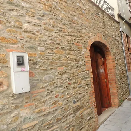 Apartment Spacious With Terrace Roses